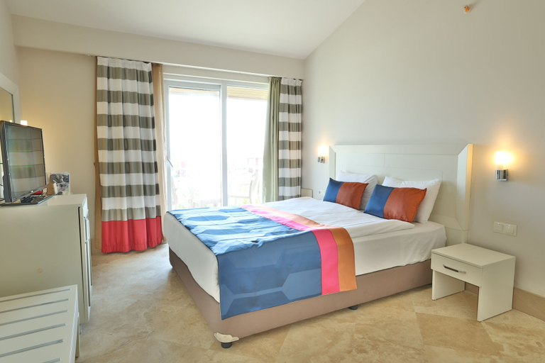 Bedroom 4, Crystal Boutique Comfort Collection, Serik