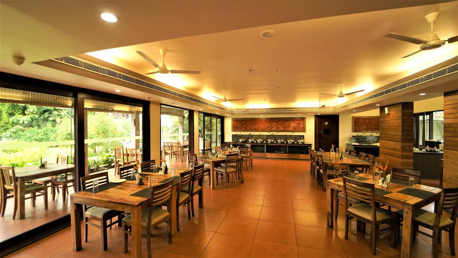 Food & Drinks 4, Whispering Waters Resorts Cochin, Ernakulam