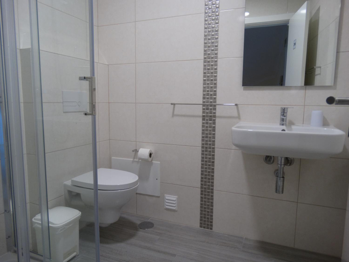 Bathroom 4