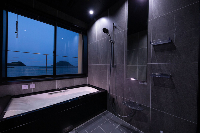 Bathroom 4, Mizuno Ryokan, Karatsu
