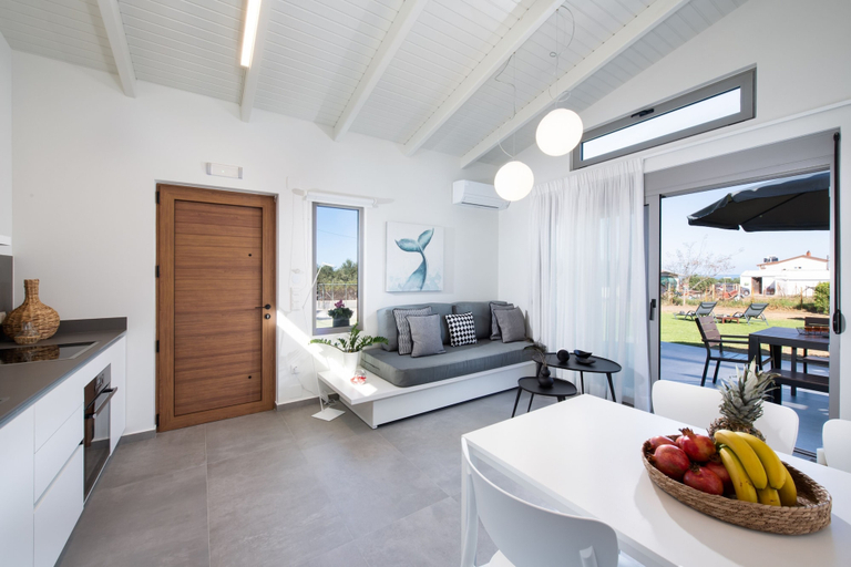 Others 5, Theros Residence, Crete