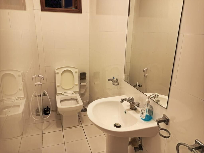 Bathroom, Lux Suites Lamera Beachfront Villas, Kisauni