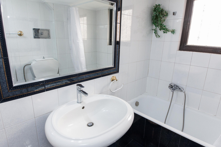 Others 4, Faliro 2 Bd Escape Modern Living, Attica