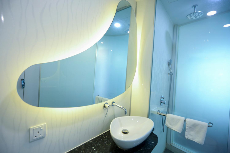 Bathroom 11