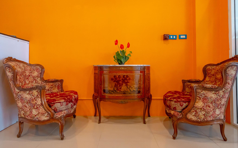 Public Area 2, Nice to Meat you Rooms, Pulau Phuket