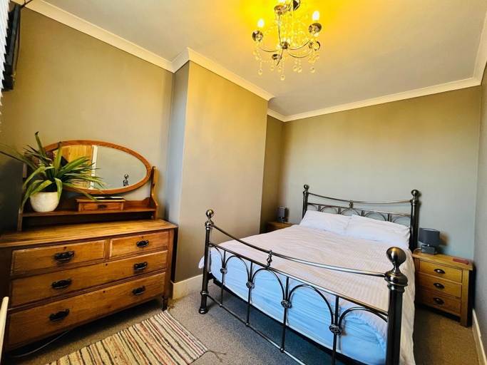 Bedroom 2, Edwards Cottage - Grove Road Cottages, Warwickshire