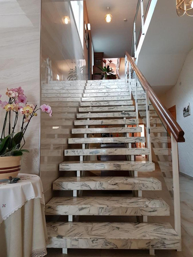 Others 4, Hotel Garni Fuhrhop, Kassel