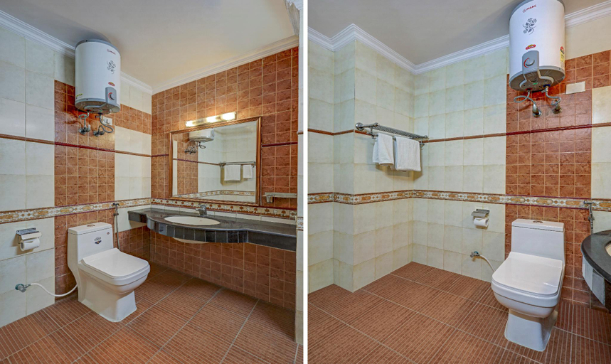 Bathroom 4, Treebo Primeone, Gautam Buddha Nagar