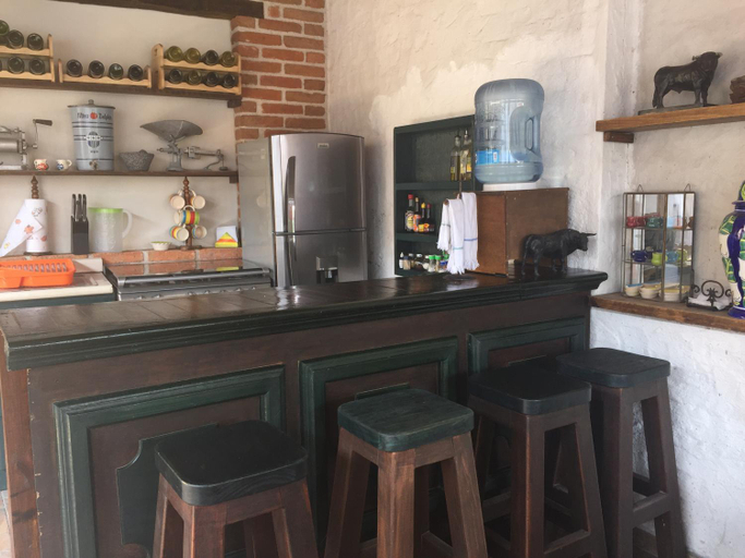 Others 5, Suites colibri, Allende