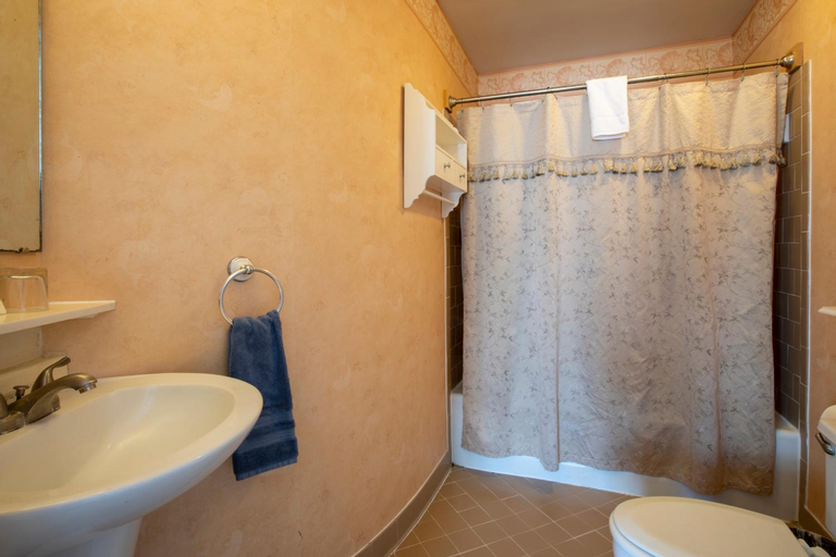 Bathroom 5