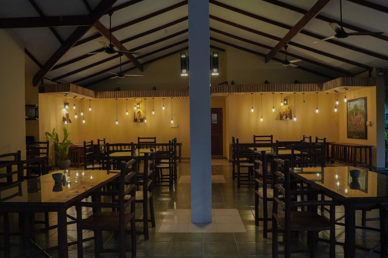 Food & Drinks 5, Royal Retreat Sigiriya, Dambulla