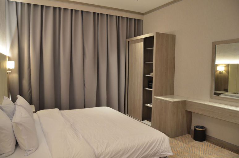 Others 5, Crown Suite, Al Jubail