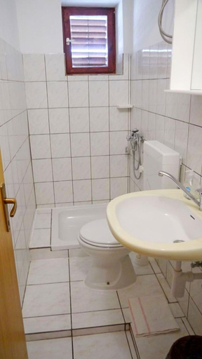 Bathroom 2, Cosy 1 bedroom apartment with sea view, Novalja