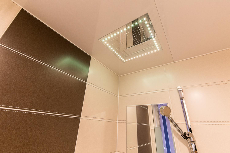 Bathroom 26