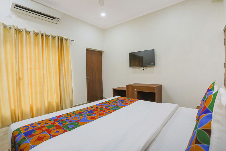 Bedroom 3, Fabhotel Grihum, Gautam Buddha Nagar