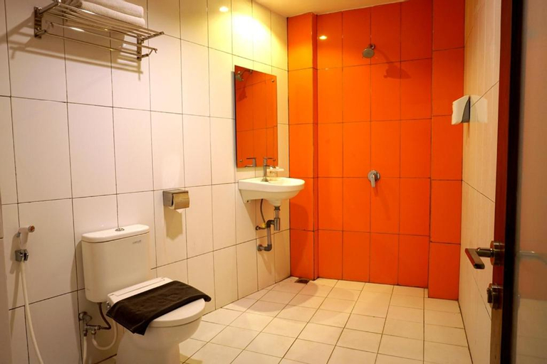 Bathroom 9