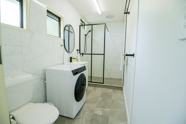 Bathroom 3, Ingenia Holidays Taigum, Taigum-Fitzgibbon