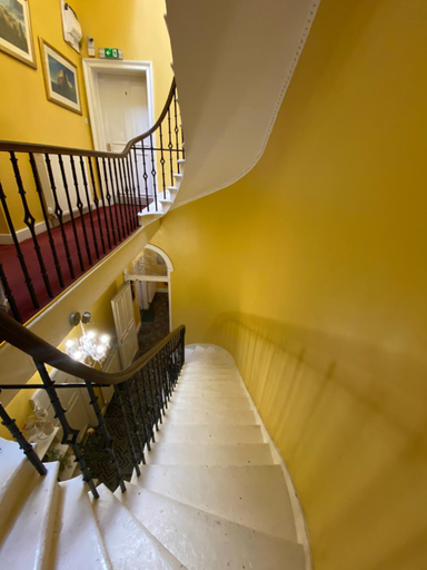 Public Area, 16 Pilrig Guest House, Edinburgh