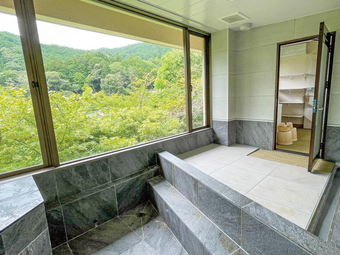 Bathroom 4, Kiimiso, Hashimoto