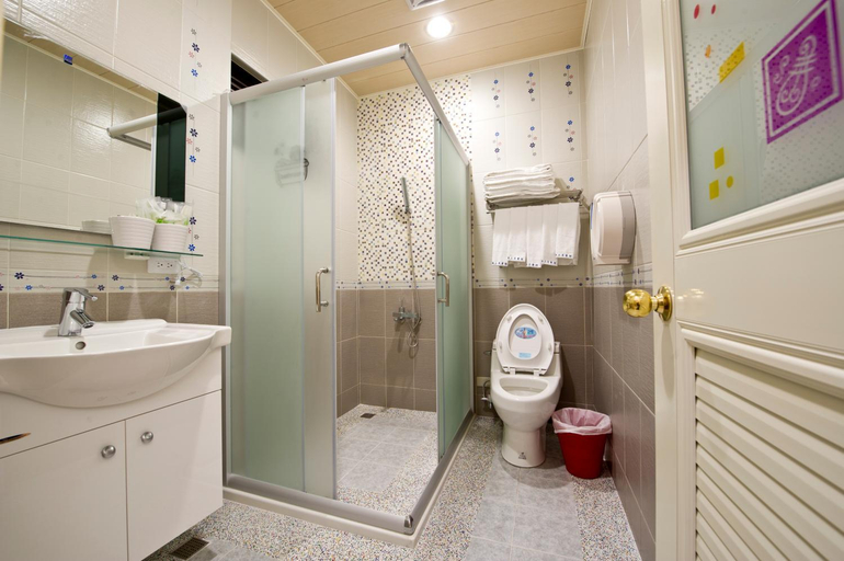 Bathroom 3, Neptune BnB, Pingtung
