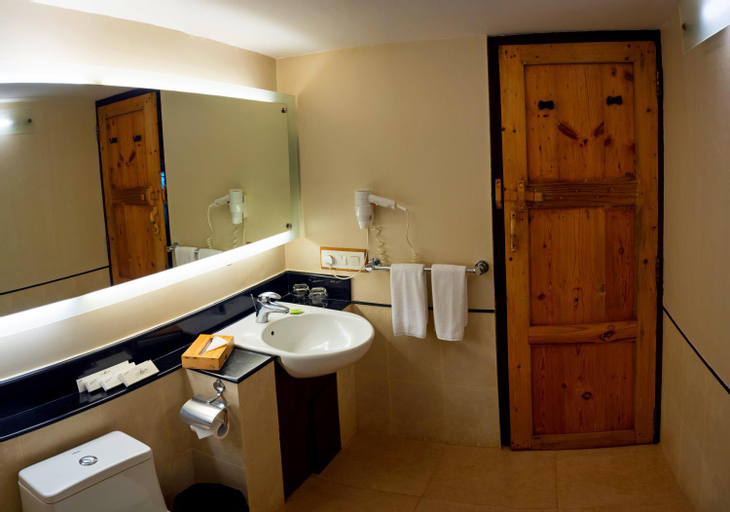 Bathroom 30
