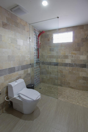 Bathroom 4