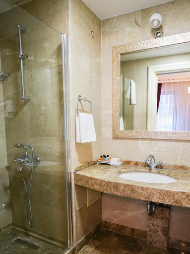 Bathroom 4, Hotel Gritti Pera, Beyoğlu