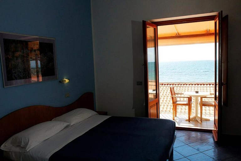 Bedroom 4, Hotel Residence La Darsena, Salerno