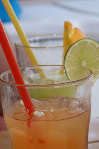 Food & Drinks 4, Vila Kuzmanic, Okrug