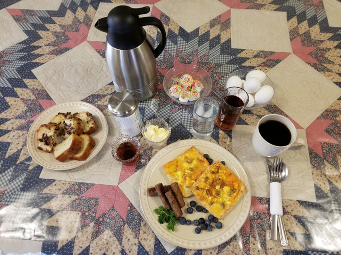Food & Drinks 4, Alaska's Lake Lucille Bed & Breakfast, Matanuska-Susitna