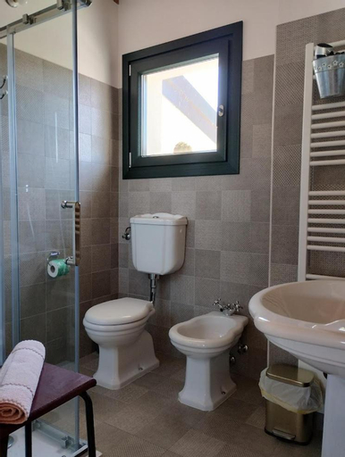 Bathroom 8