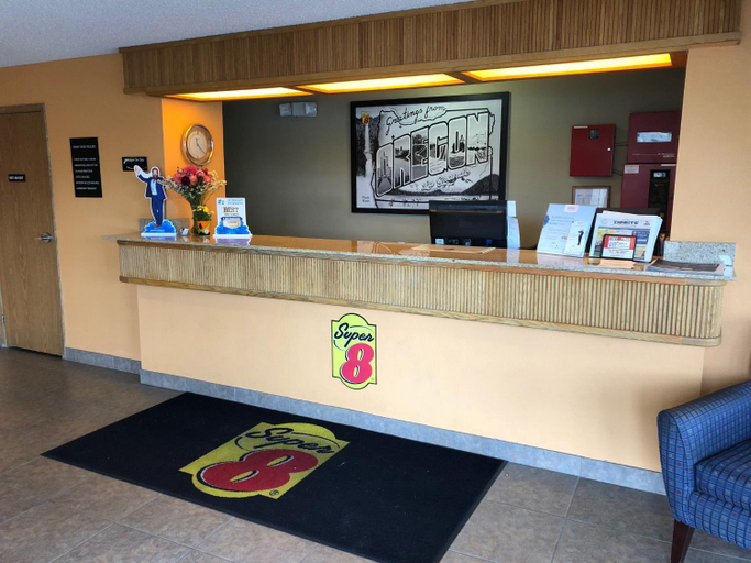 Public Area, Super 8 by Wyndham LaGrande, Union