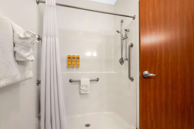 Bathroom 4, Best Western Plus Covered Bridge Inn, Clay
