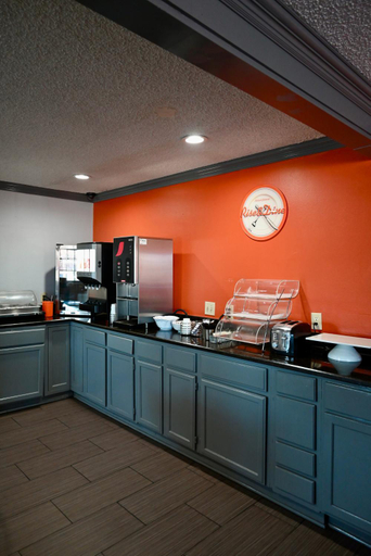 Food & Drinks 5, Howard Johnson by Wyndham New Braunfels, Comal