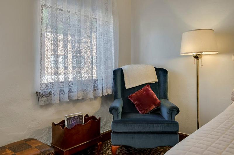 Others 5, Ryan Hotel, Shoshone