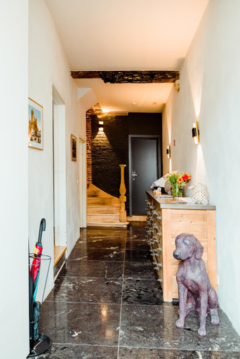 Public Area 2, The House of Edward, Oost-Vlaanderen