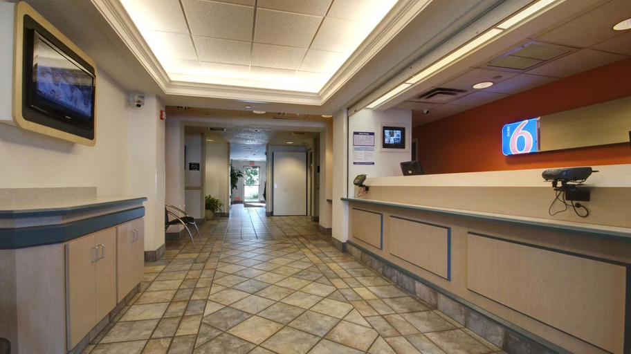 Public Area 2, Motel 6 Lehi, UT – Thanksgiving Point, Utah