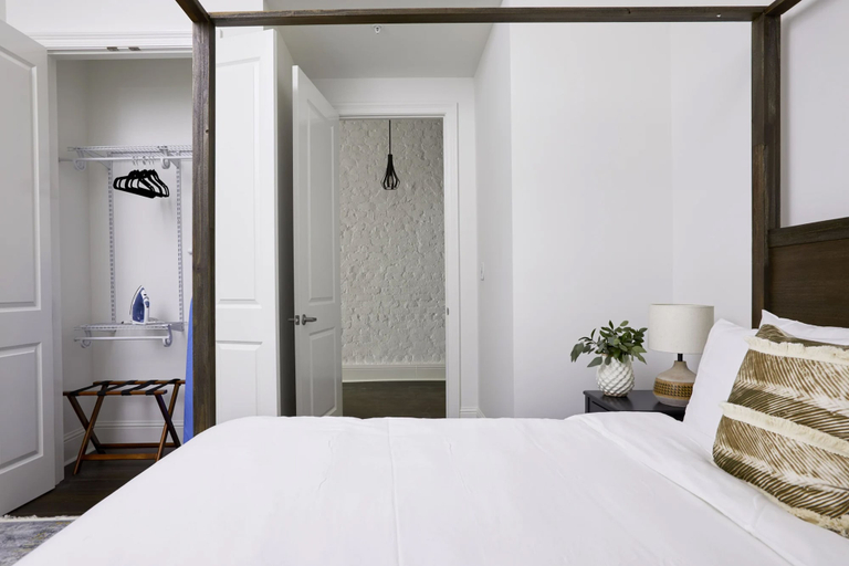 Bedroom 2, Roami at St. Charles, Orleans