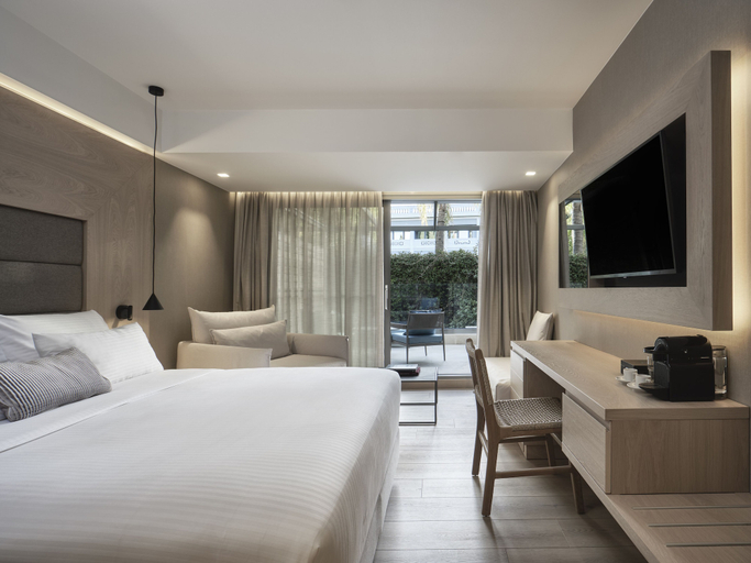 Bedroom 3, SEAVIEW Cityscape Hotel, Attica
