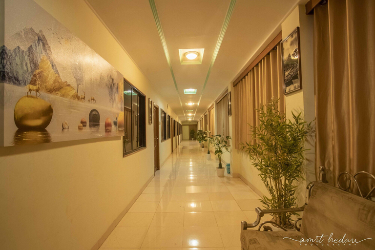 Others 4, Hotel Dollar, Kachchh