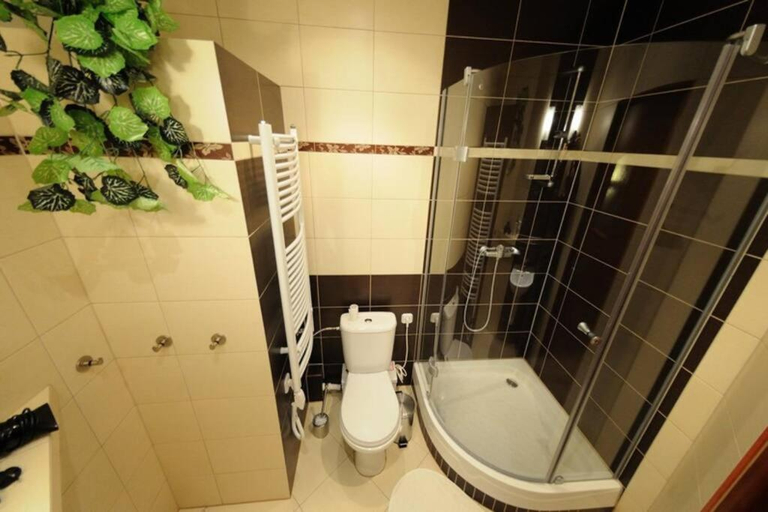Bathroom 2, Ariadna - Pantheon Apartments, Kraków City