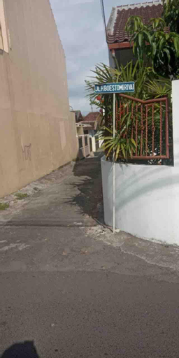 Richandy House - 3 BR Full AC & Hot Water, Sleman