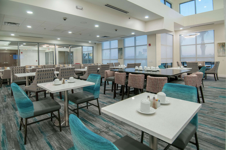 Food & Drinks 5, Hilton Garden Inn Jackson/Clinton, Hinds