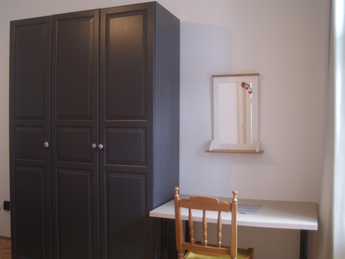 Bedroom 3, ホーバル ホステル, Budapesti