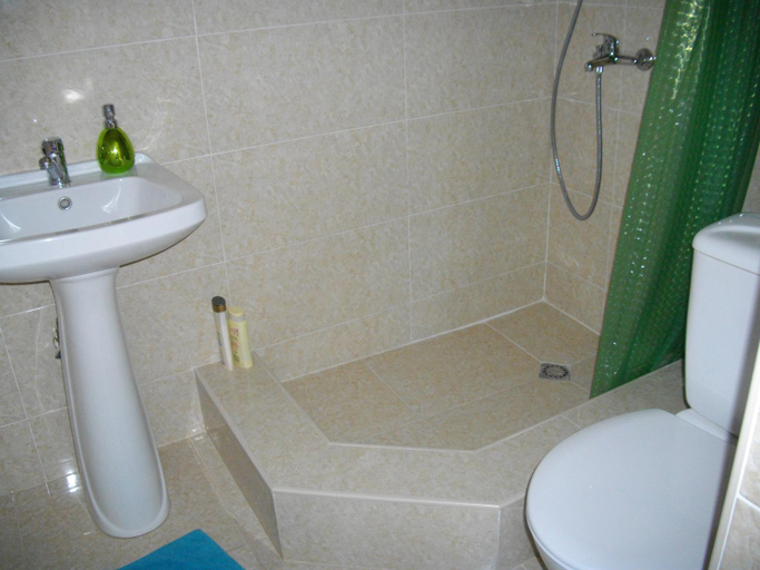 Bathroom 2, Hotel Your Comfort, Tbilisi