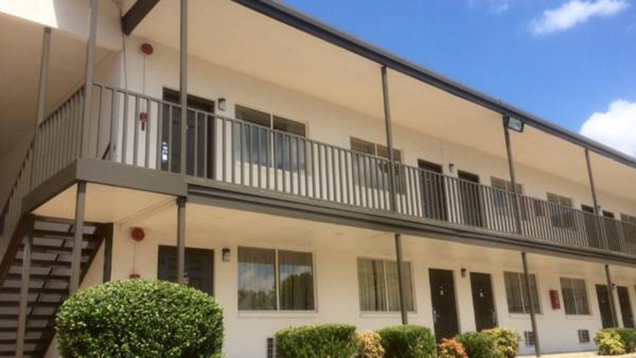 Exterior & Views 1, Knights Inn - Longview, TX, Gregg