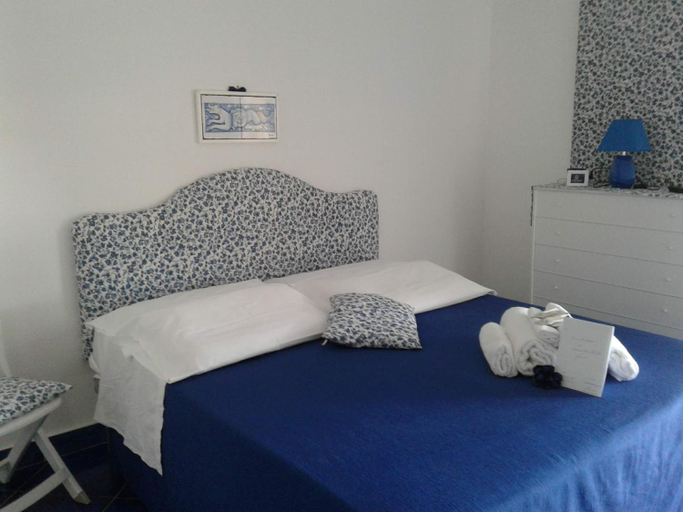 Others 5, Casa Blu Cobalto, Salerno