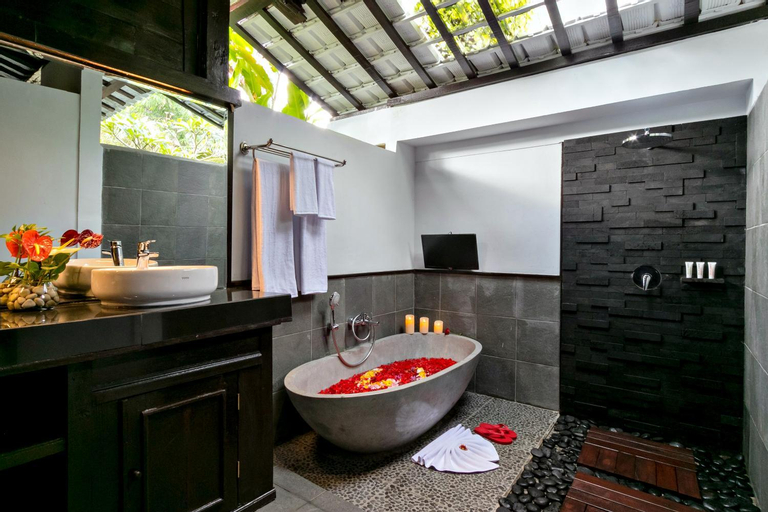 Bathroom 8