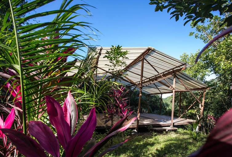 Omega Tours Eco-Jungle Lodge, La Ceiba