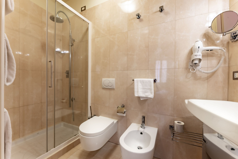 Bathroom 3, Residenza Manin Apartments, Venezia